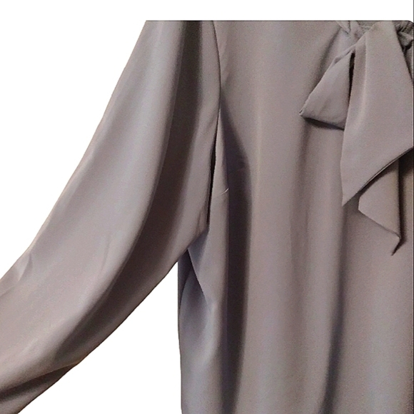Lane Bryant Periwinkle‎ Crepe Long Sleeve Blouse Soft Bow Neck Tie Button Front - Picture 2 of 7